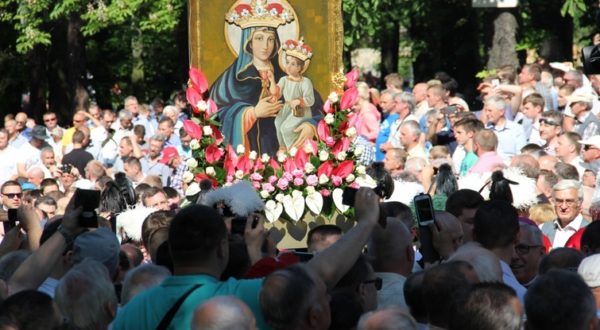 Pielgrzymka kobiet do Piekar Śląskich